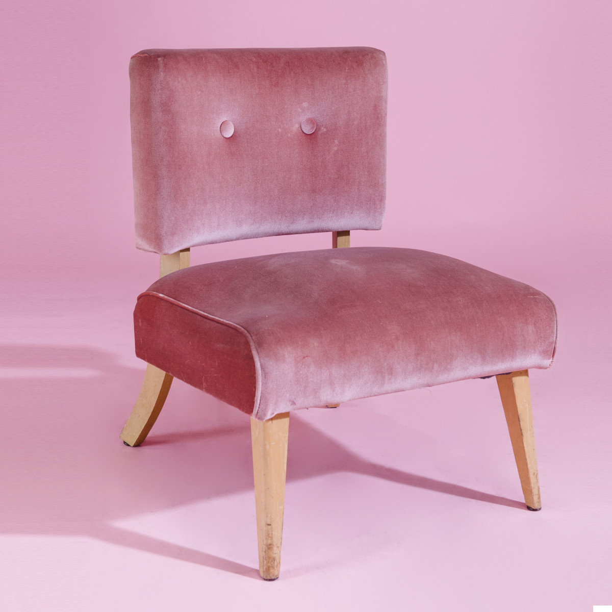 LN036-Mount Pleasant Pink Velvet Lounge Chair-1