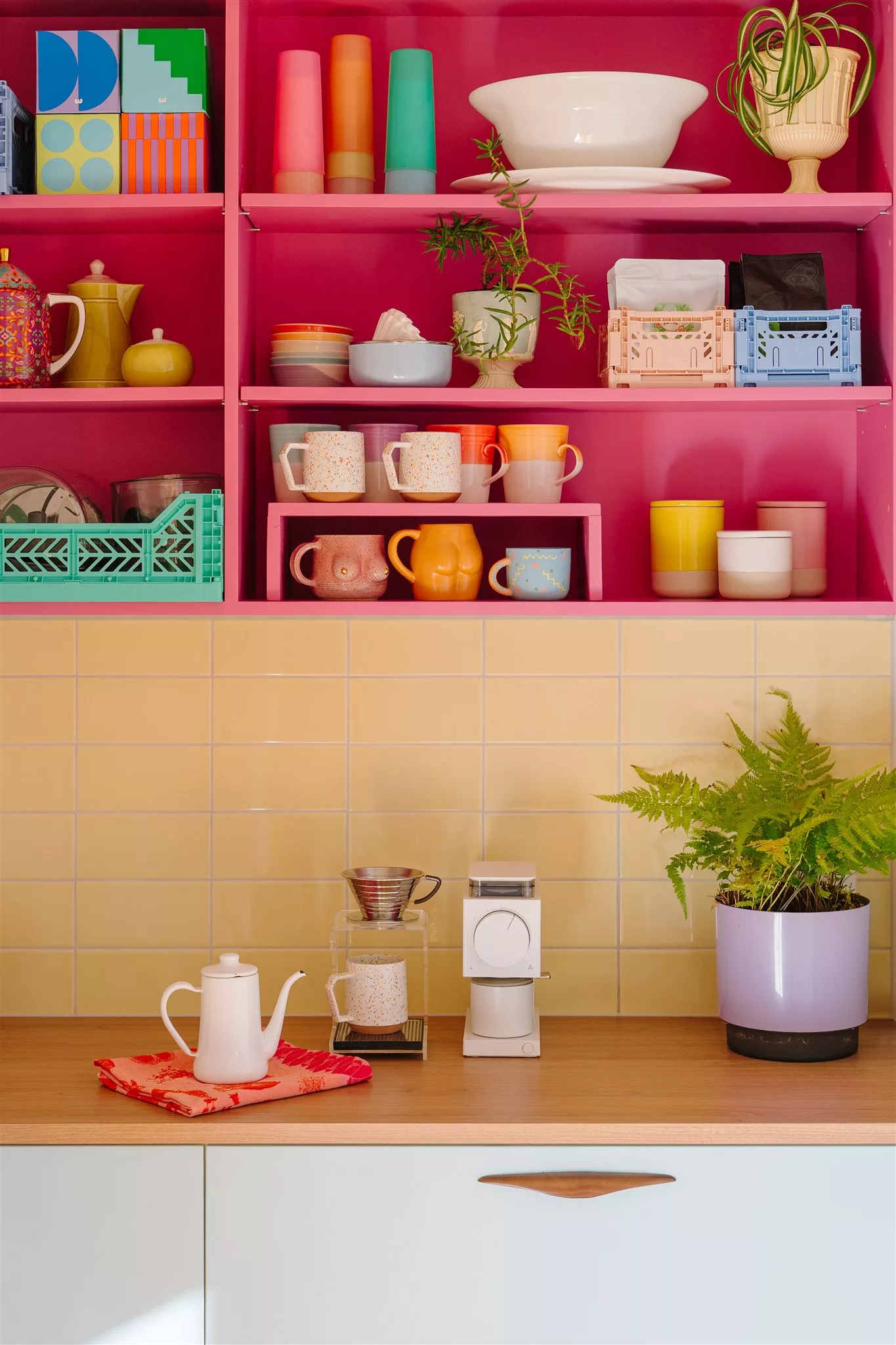 Walk-in-pantry designed by Good Day Club